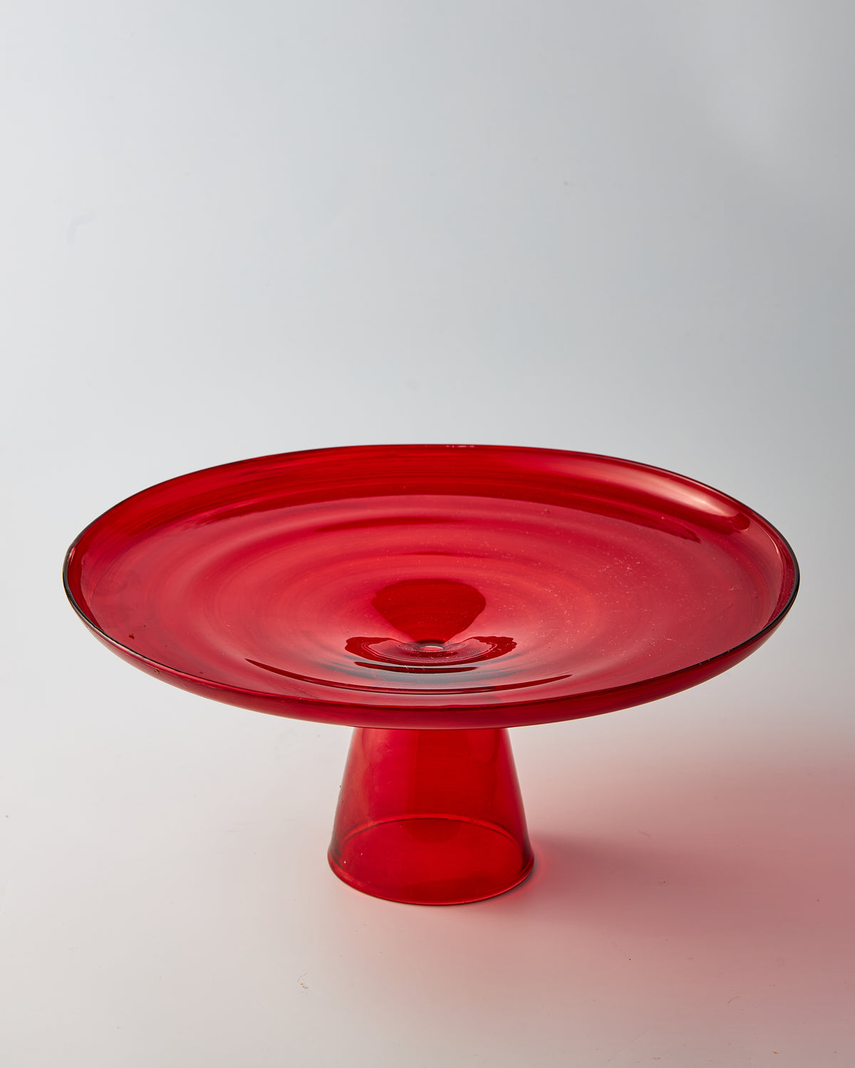 The red cake stand