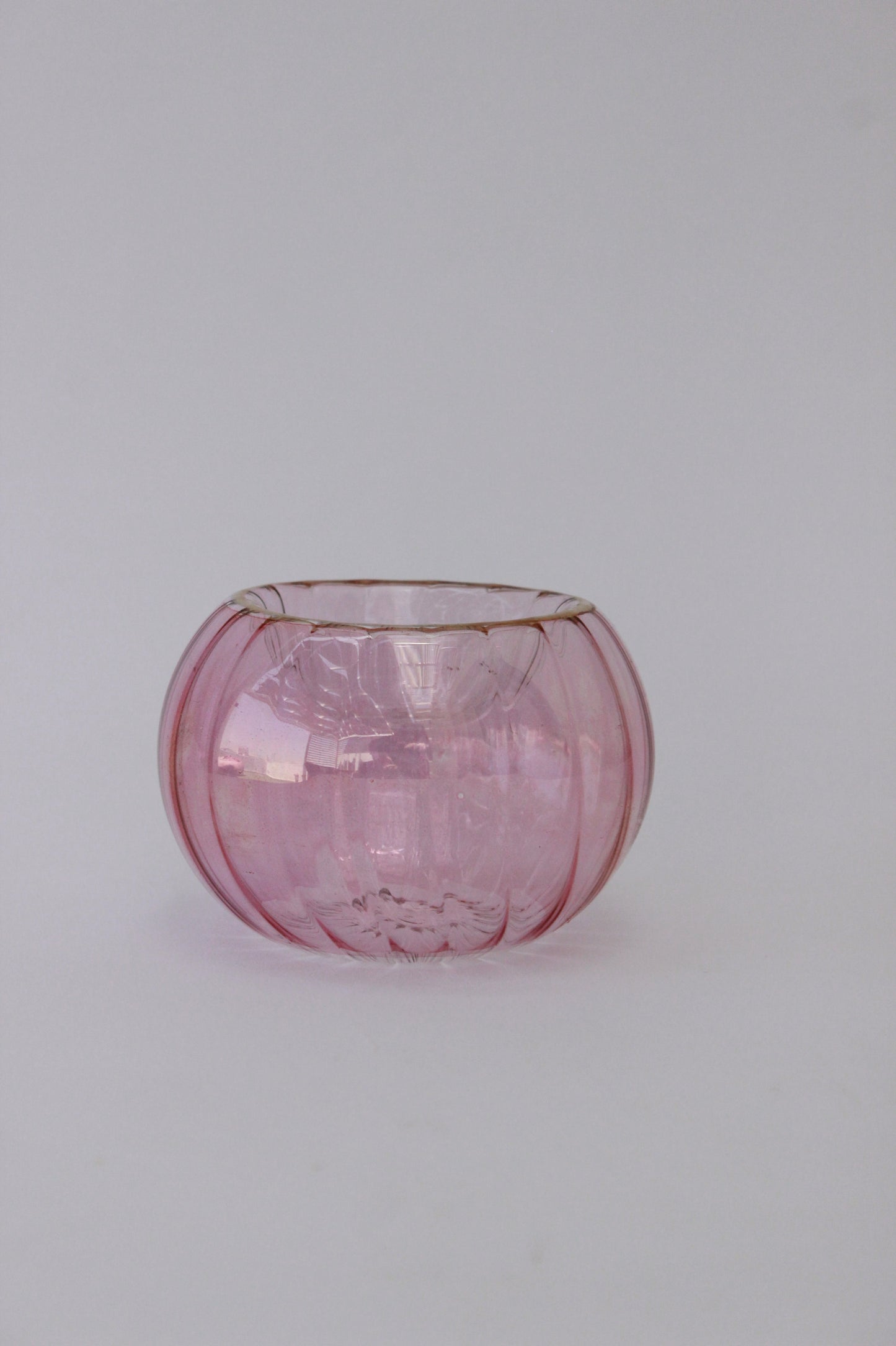 Round candle holder